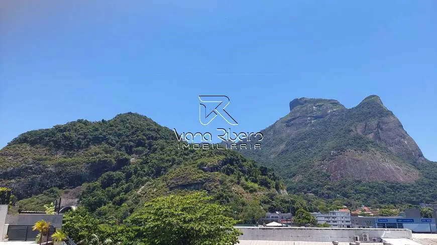 Foto 1 de Cobertura com 3 Quartos à venda, 250m² em Jardim Oceanico, Rio de Janeiro