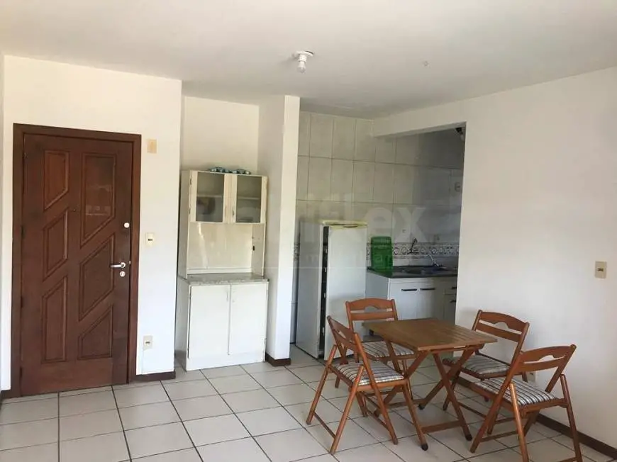 Foto 3 de Apartamento com 2 Quartos à venda, 66m² em Lagoa da Conceição, Florianópolis