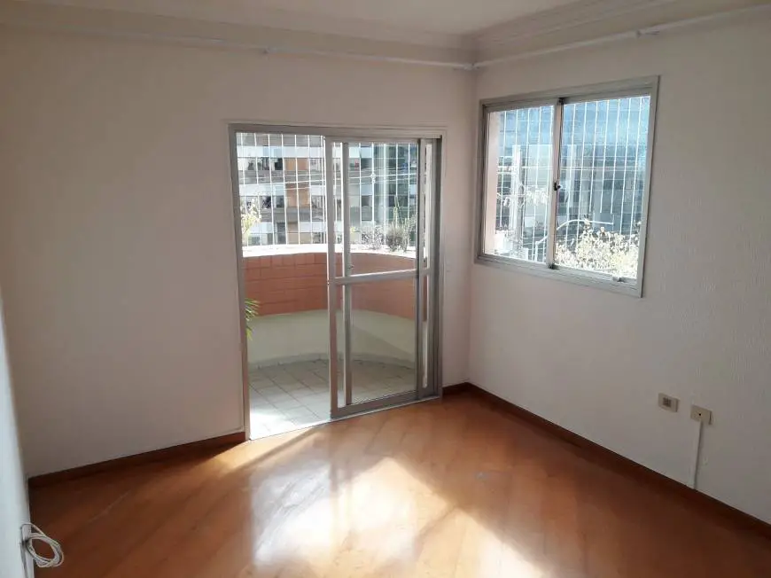 Foto 2 de Apartamento com 3 Quartos para alugar, 146m² em Juvevê, Curitiba