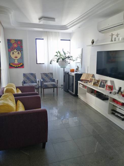 Foto 3 de Apartamento com 4 Quartos à venda, 198m² em Itaigara, Salvador