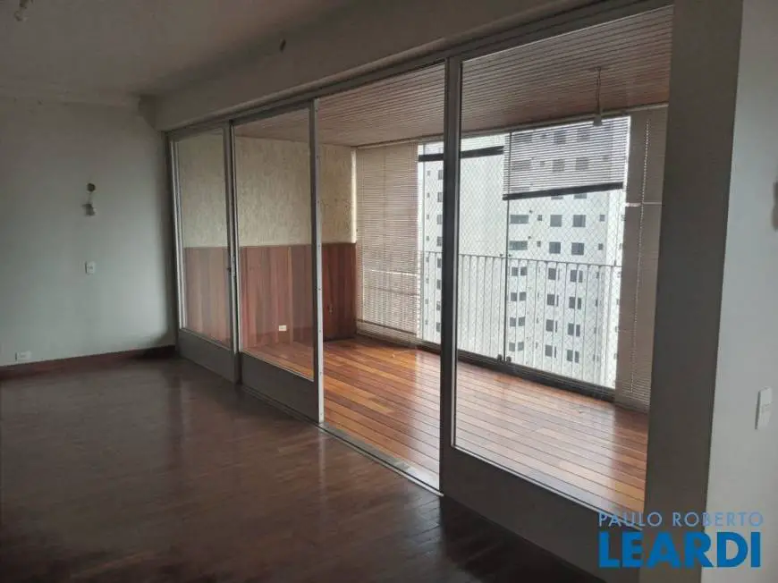 Foto 2 de Apartamento com 4 Quartos para venda ou aluguel, 210m² em Morumbi, São Paulo