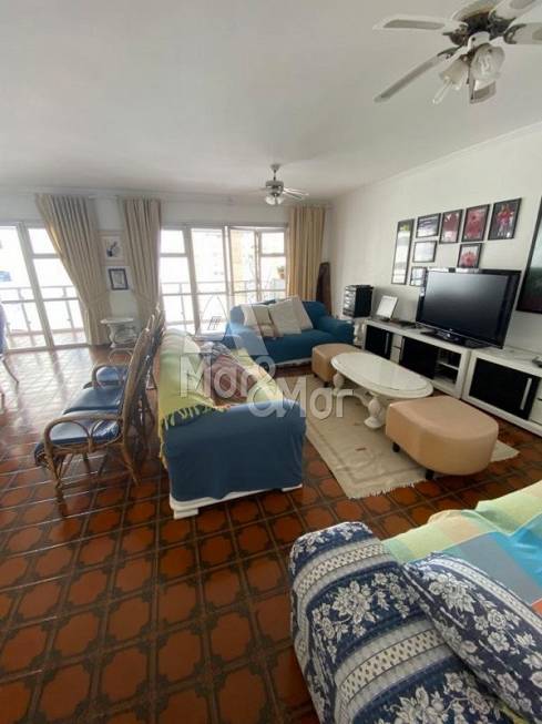 Foto 4 de Apartamento com 4 Quartos para alugar, 180m² em Pitangueiras, Guarujá