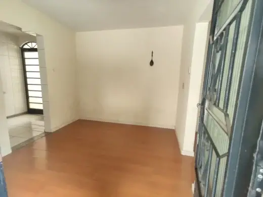 Foto 4 de Casa com 1 Quarto para alugar, 45m² em Nova Suíssa, Belo Horizonte