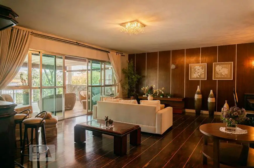 Foto 1 de Casa com 3 Quartos para alugar, 380m² em Água Fria, São Paulo