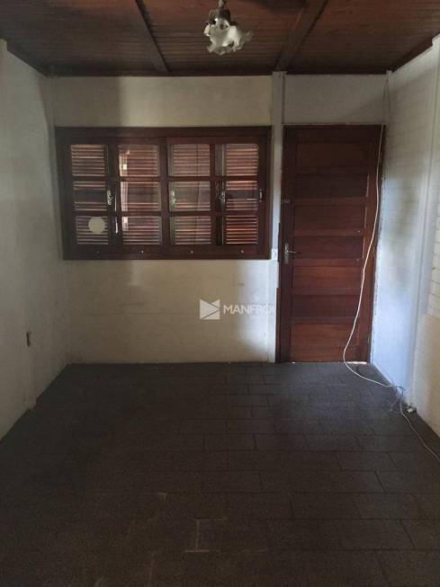 Foto 2 de Casa com 3 Quartos à venda, 78m² em Rubem Berta, Porto Alegre