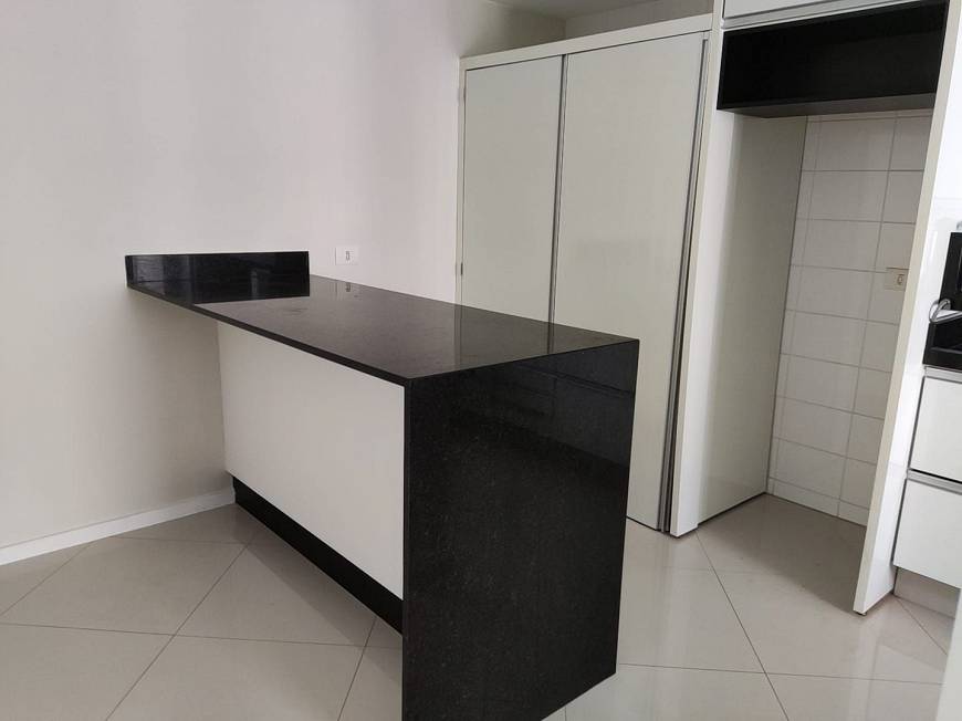 Foto 2 de Apartamento com 2 Quartos para alugar, 72m² em Gleba Palhano, Londrina