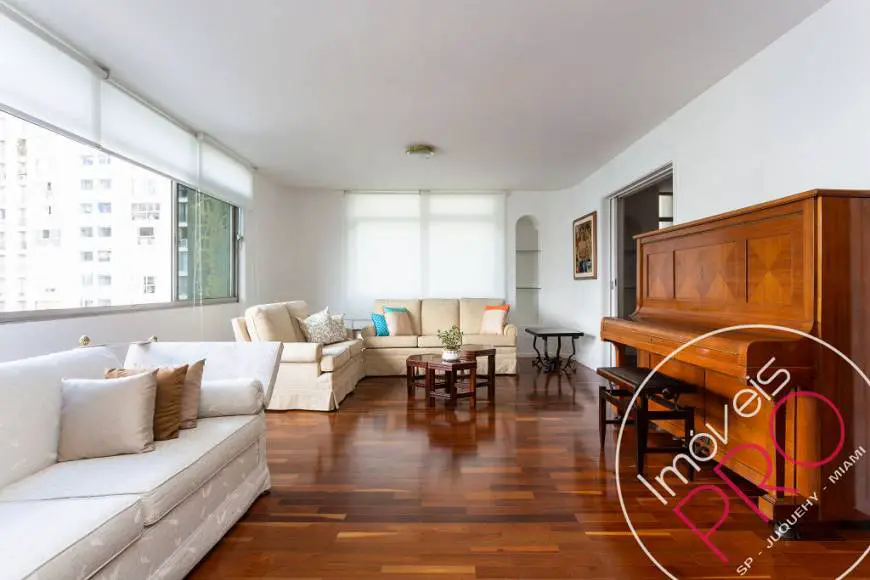 Foto 1 de Apartamento com 4 Quartos à venda, 240m² em Morro dos Ingleses, São Paulo