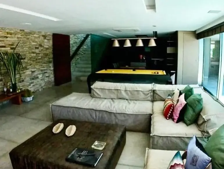 Foto 2 de Casa de Condomínio com 4 Quartos à venda, 600m² em Jacintinho, Maceió