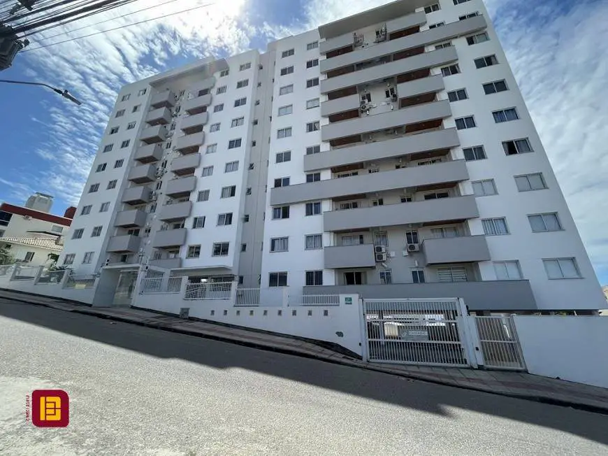 Foto 1 de Apartamento com 2 Quartos à venda, 61m² em Centro, Palhoça