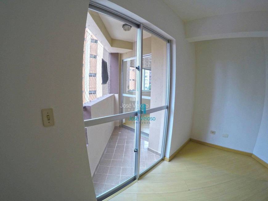 Foto 4 de Apartamento com 3 Quartos para alugar, 74m² em Cristo Rei, Curitiba