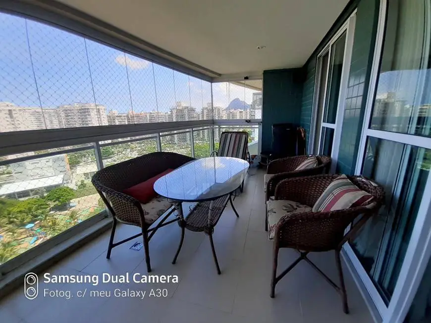 Foto 1 de Apartamento com 4 Quartos para alugar, 146m² em Jacarepaguá, Rio de Janeiro