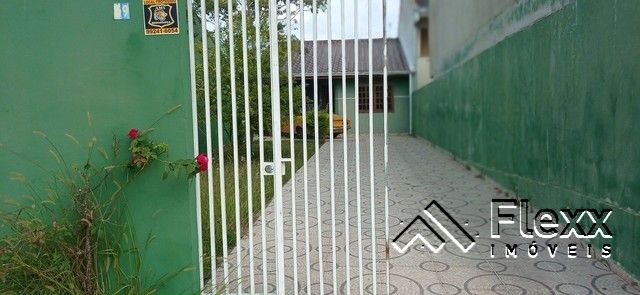 Foto 1 de Casa com 2 Quartos à venda, 70m² em Ganchinho, Curitiba