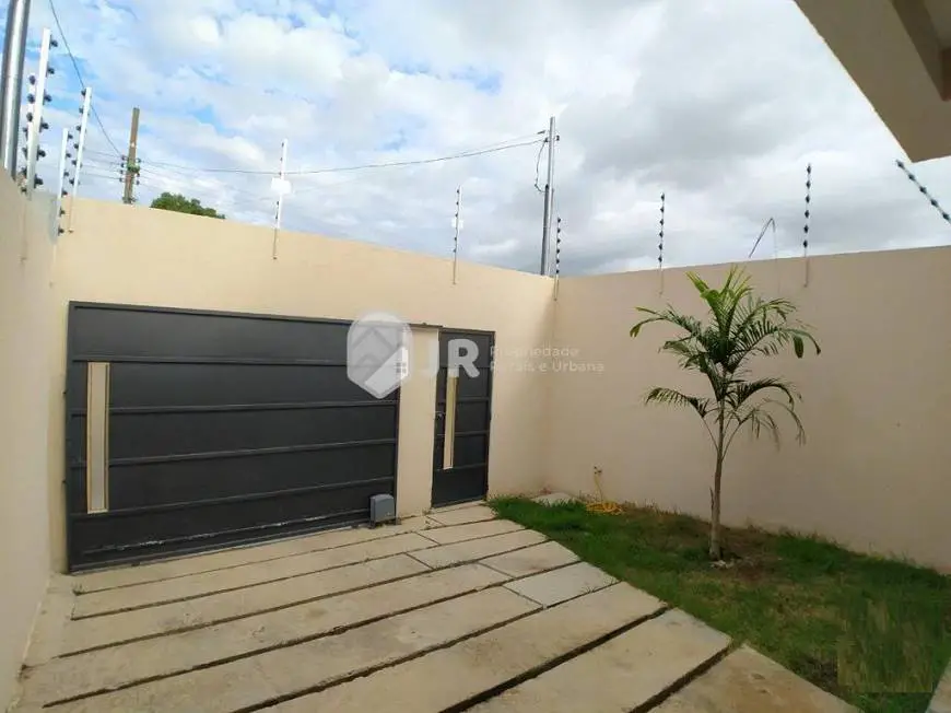Foto 3 de Casa com 2 Quartos à venda, 180m² em Jardim Shangri La, Cuiabá