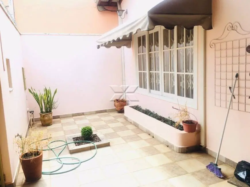 Foto 1 de Casa com 3 Quartos à venda, 183m² em Saude, Rio Claro