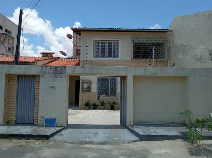 Foto 1 de Casa com 4 Quartos à venda, 130m² em Maraponga, Fortaleza