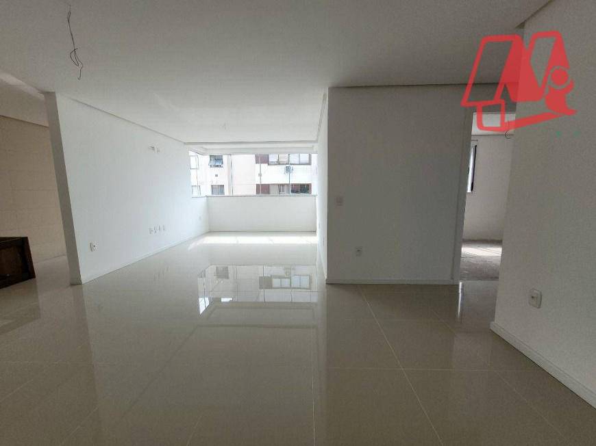 Foto 3 de Apartamento com 2 Quartos para alugar, 71m² em Jardim Botânico, Porto Alegre