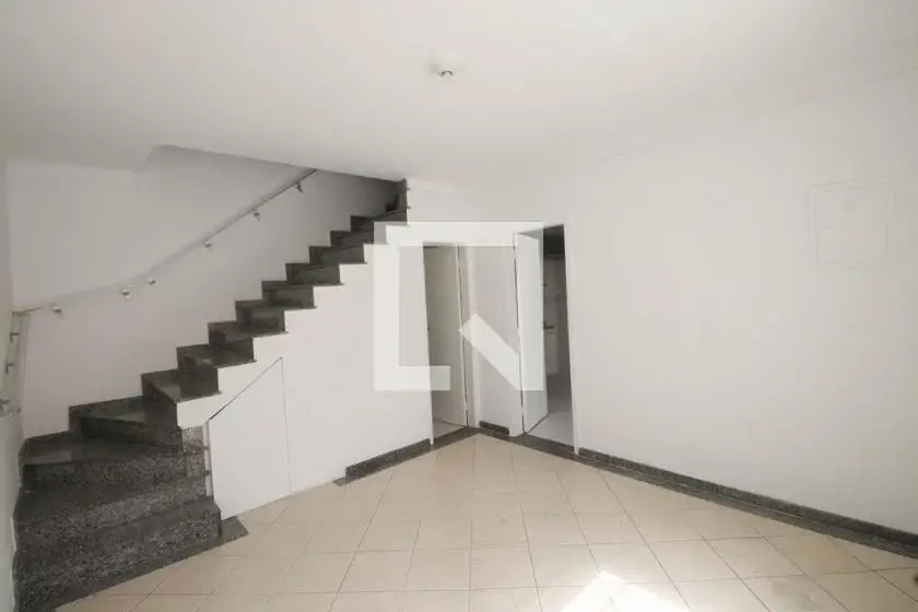 Foto 2 de Casa com 2 Quartos para alugar, 75m² em Vila Alpina, São Paulo