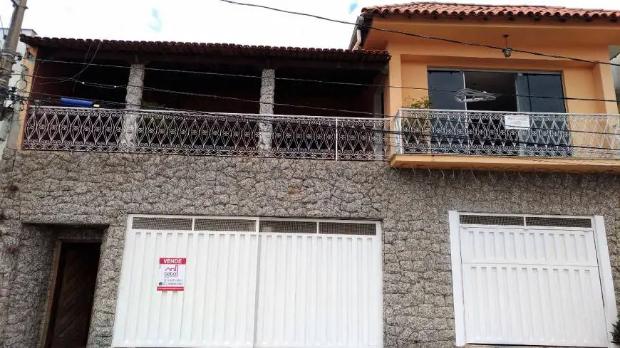 Foto 1 de Casa com 3 Quartos à venda, 250m² em Paraíso, Belo Horizonte