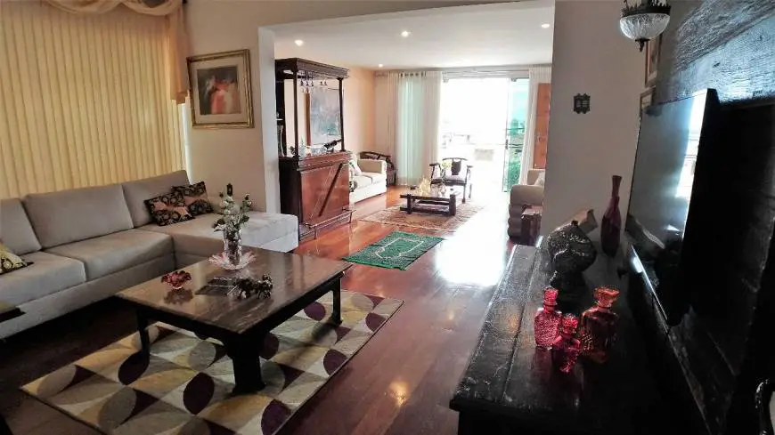 Foto 3 de Casa com 3 Quartos à venda, 250m² em Paraíso, Belo Horizonte