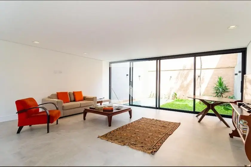 Foto 1 de Casa com 4 Quartos para alugar, 250m² em Planalto Paulista, São Paulo