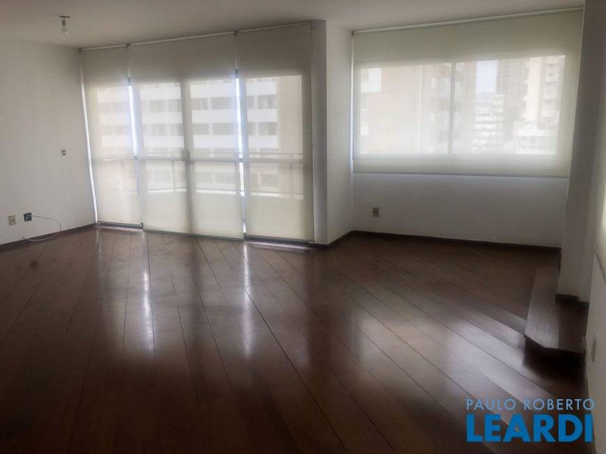 Foto 5 de Apartamento com 4 Quartos para alugar, 198m² em Itaim Bibi, São Paulo