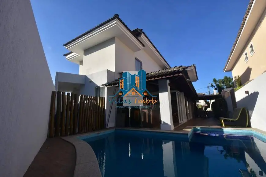 Foto 1 de Casa com 5 Quartos à venda, 250m² em Centro, Lauro de Freitas
