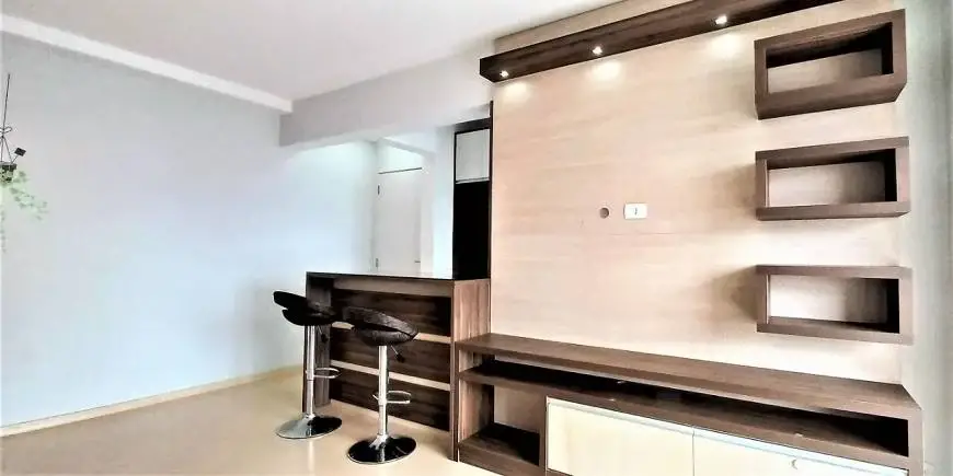Foto 3 de Apartamento com 2 Quartos para alugar, 55m² em Portão, Curitiba