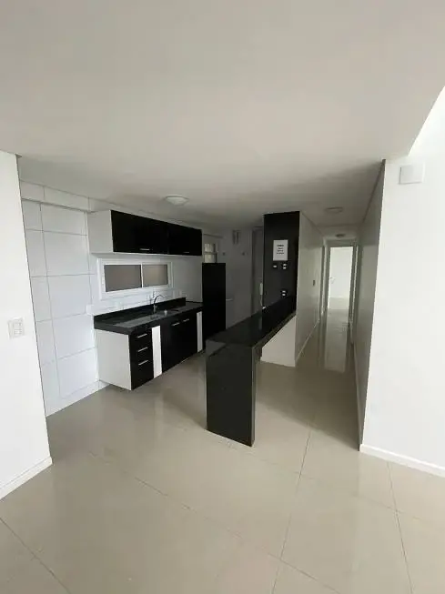 Foto 3 de Apartamento com 3 Quartos para alugar, 82m² em Engenheiro Luciano Cavalcante, Fortaleza