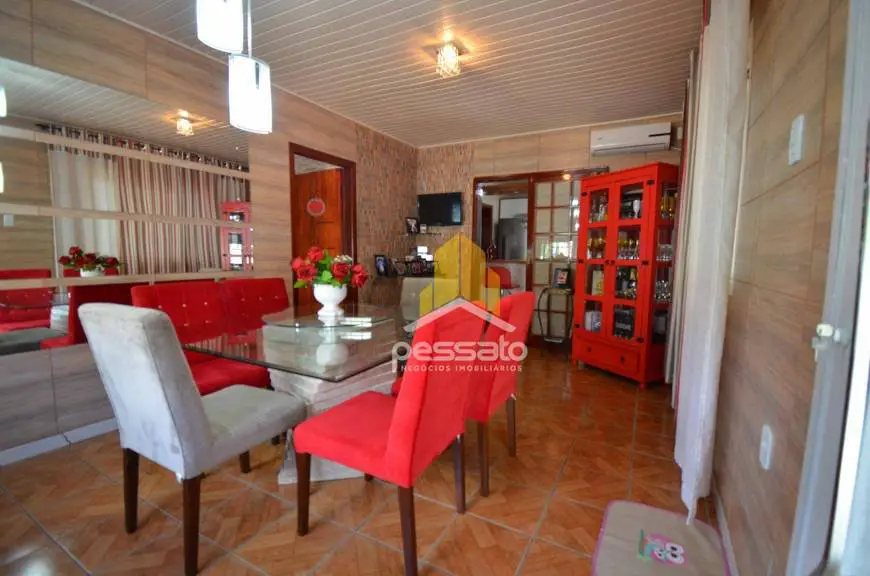 Foto 3 de Casa com 2 Quartos à venda, 240m² em Central, Gravataí