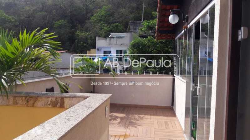 Foto 1 de Casa com 2 Quartos à venda, 135m² em  Vila Valqueire, Rio de Janeiro