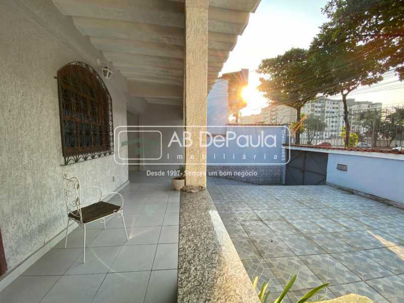 Foto 2 de Casa com 3 Quartos à venda, 165m² em Jardim Sulacap, Rio de Janeiro
