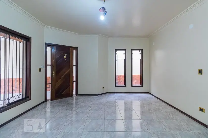 Foto 1 de Casa com 5 Quartos para alugar, 216m² em Vila Guilherme, São Paulo