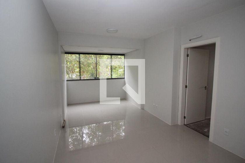 Foto 4 de Apartamento com 3 Quartos à venda, 76m² em Boa Vista, Porto Alegre