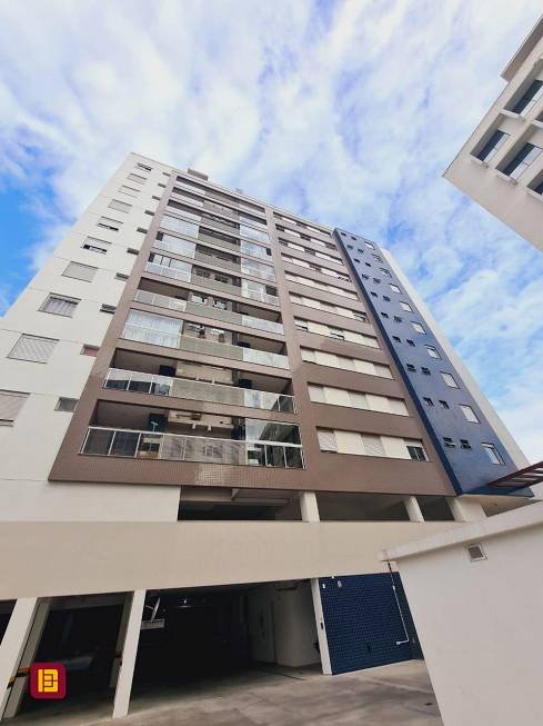 Foto 1 de Apartamento com 3 Quartos à venda, 83m² em Roçado, São José