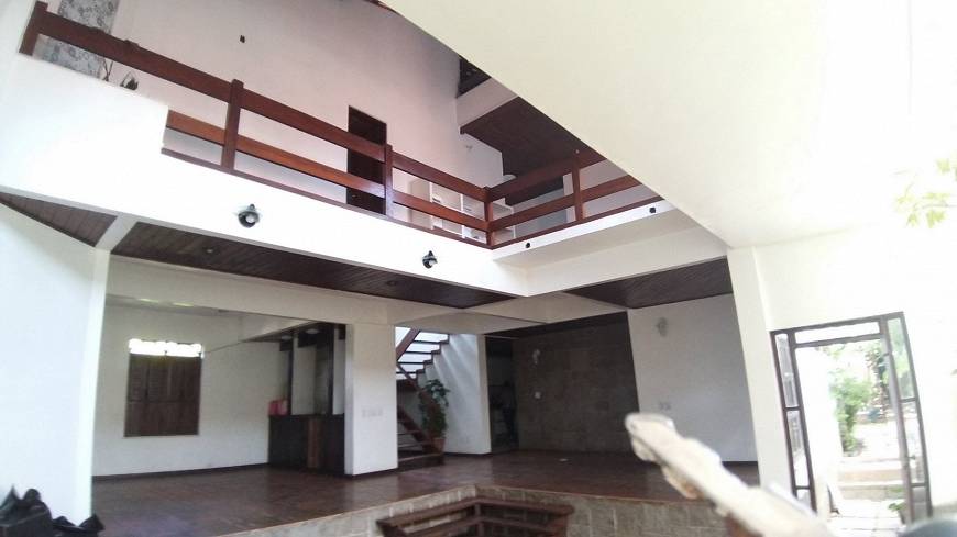 Foto 2 de Casa com 4 Quartos à venda, 630m² em Pituaçu, Salvador
