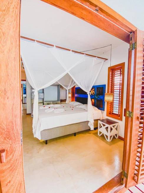 Foto 5 de Casa de Condomínio com 4 Quartos à venda, 1600m² em Arraial D'Ajuda, Porto Seguro