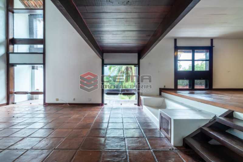 Foto 5 de Casa de Condomínio com 5 Quartos para alugar, 200m² em Laranjeiras, Rio de Janeiro