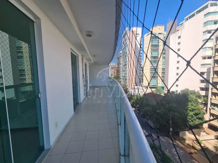 Foto 3 de Apartamento com 3 Quartos à venda, 118m² em Barro Vermelho, Vitória
