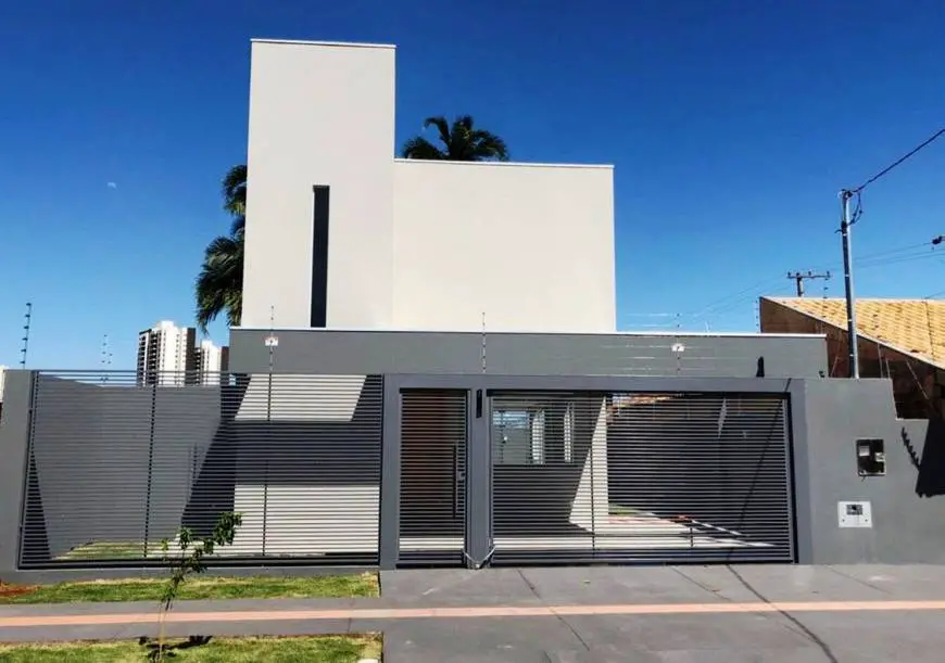 Foto 1 de Sobrado com 3 Quartos à venda, 133m² em Vila Margarida, Campo Grande