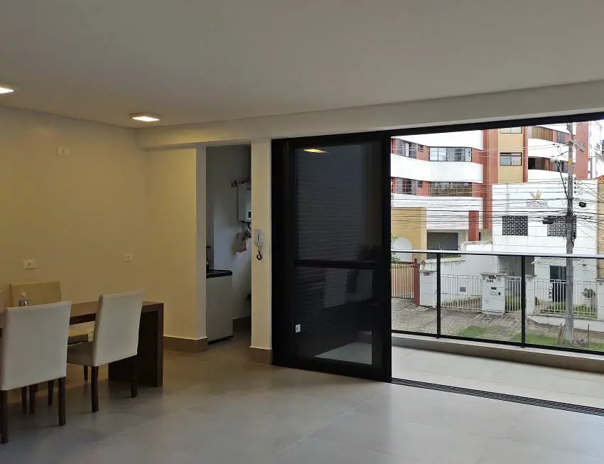 Foto 3 de Apartamento com 2 Quartos à venda, 104m² em Bigorrilho, Curitiba
