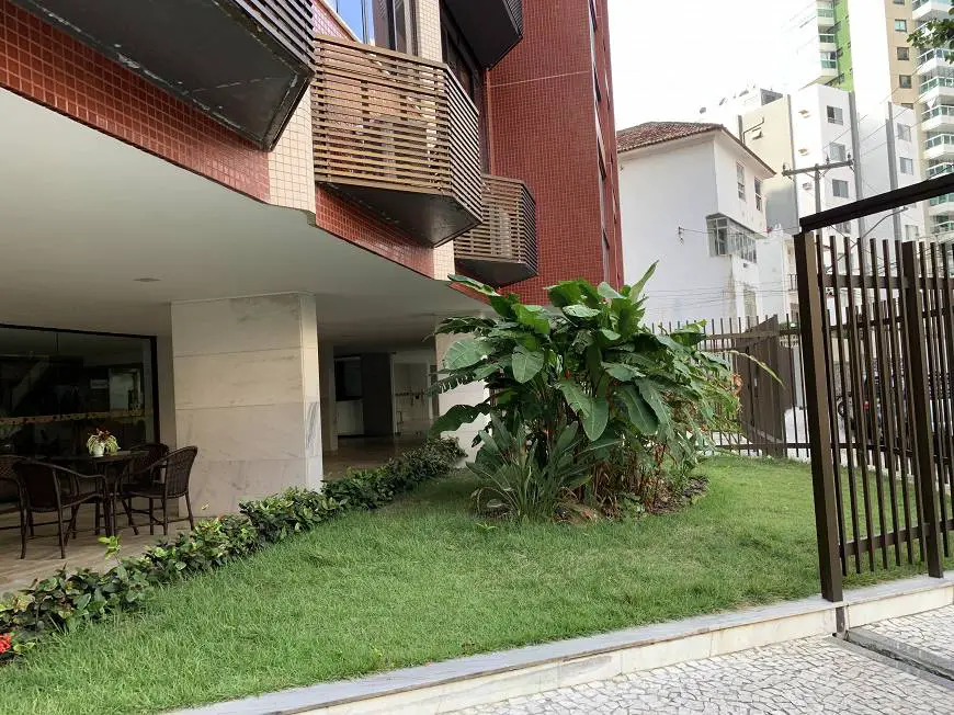 Foto 3 de Apartamento com 4 Quartos à venda, 191m² em Barra, Salvador