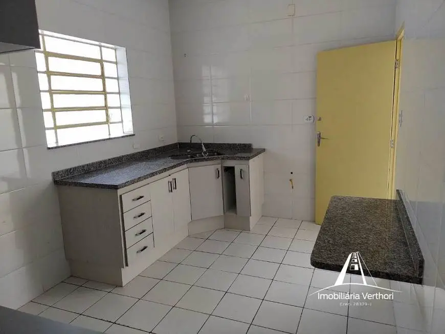 Foto 2 de Casa com 3 Quartos para alugar, 150m² em Mirandópolis, São Paulo