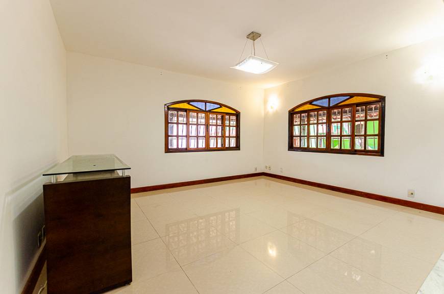 Foto 5 de Casa com 4 Quartos à venda, 245m² em Maravista Itaipu, Niterói