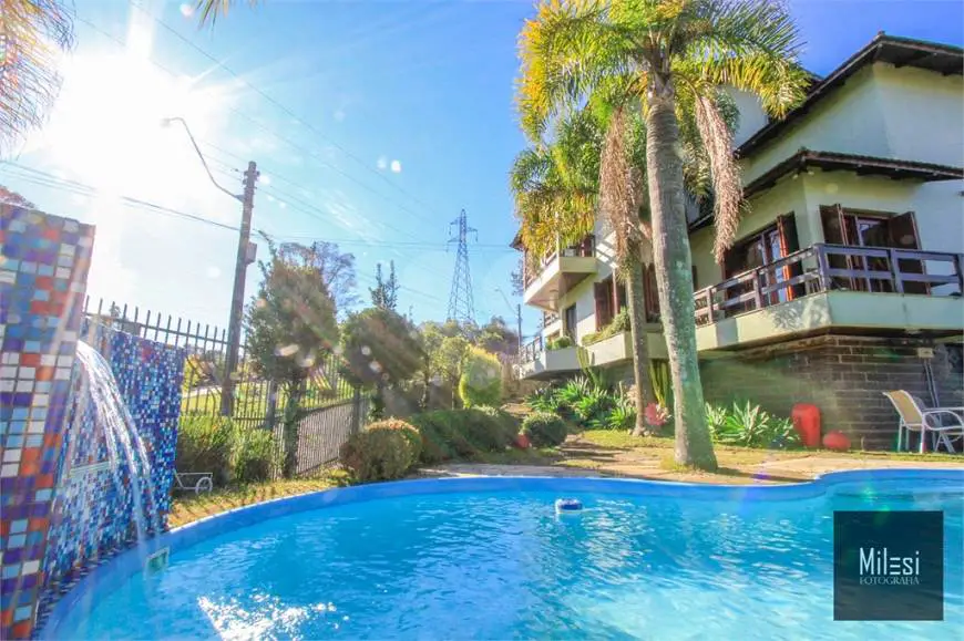 Foto 2 de Casa com 4 Quartos para venda ou aluguel, 600m² em Santa Catarina, Caxias do Sul