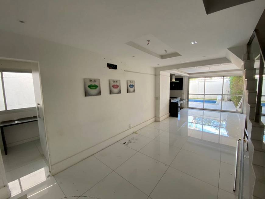 Foto 2 de Casa de Condomínio com 4 Quartos à venda, 270m² em Recreio Dos Bandeirantes, Rio de Janeiro