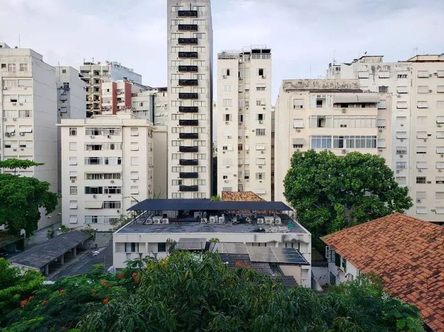 Foto 4 de Apartamento com 2 Quartos para alugar, 64m² em Ipanema, Rio de Janeiro