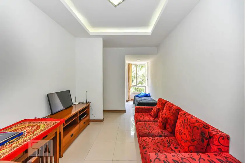 Foto 2 de Apartamento com 2 Quartos para alugar, 64m² em Leme, Rio de Janeiro