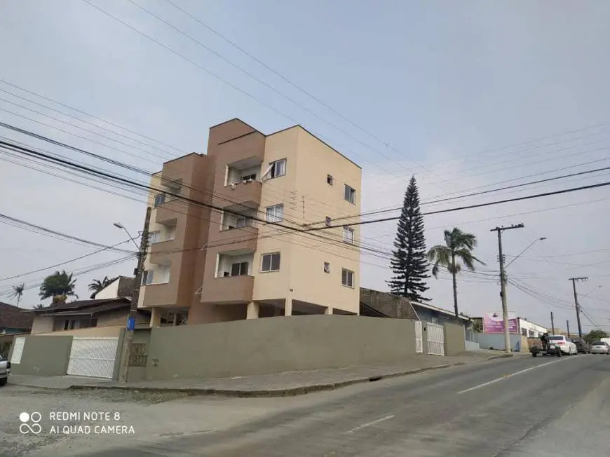 Foto 2 de Apartamento com 2 Quartos para alugar, 60m² em Vila Nova, Joinville