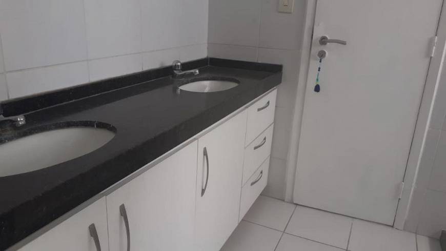 Foto 3 de Apartamento com 4 Quartos à venda, 10m² em Casa Forte, Recife