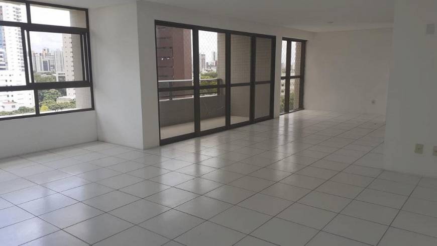 Foto 4 de Apartamento com 4 Quartos à venda, 10m² em Casa Forte, Recife